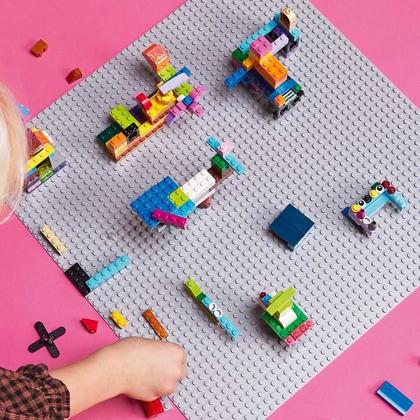 Фото - Конструктор LEGO Classic Серая базовая пластина (11024)