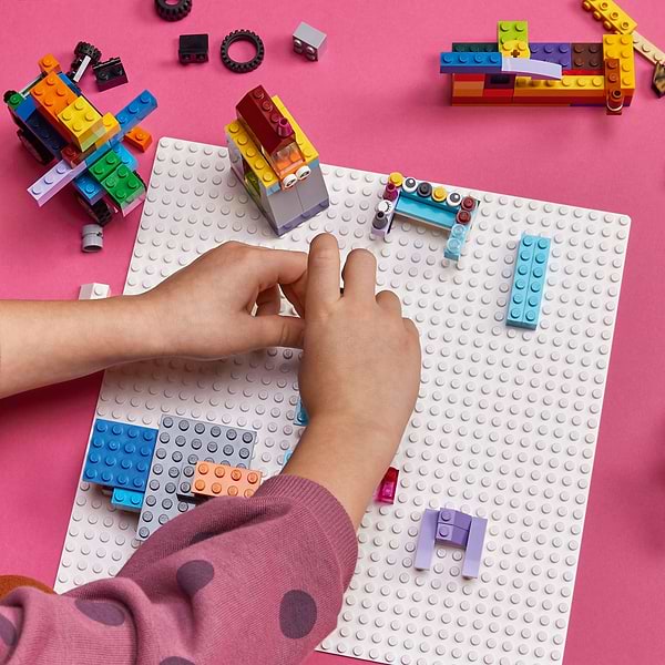 Фото - Конструктор LEGO Classic Белая базовая пластина (11026)