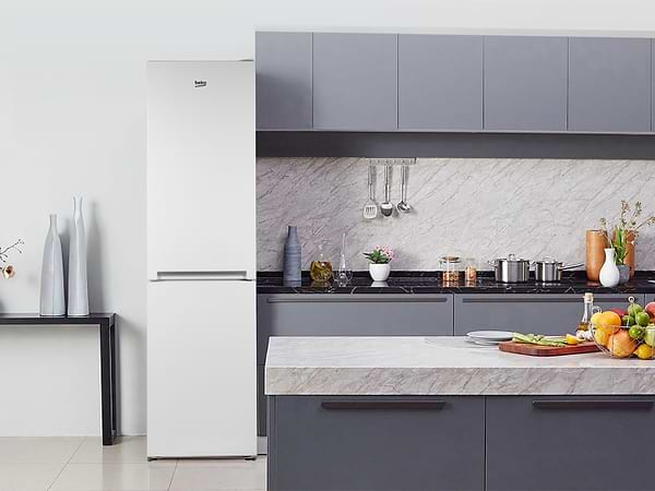 Фото - Холодильник Beko RCSK335M20W