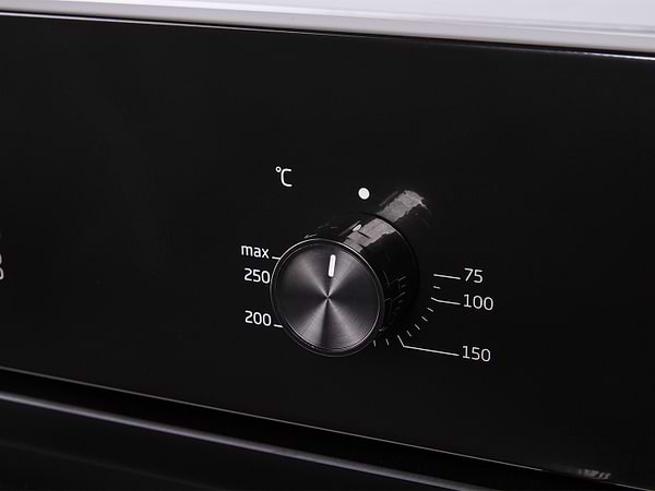 Фото - Духовой шкаф электрический Beko BIE21100B