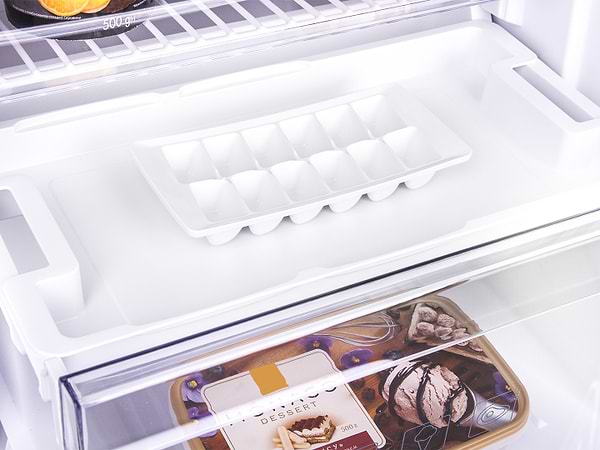 Фото - Морозильная камера Beko RFNE200E20W