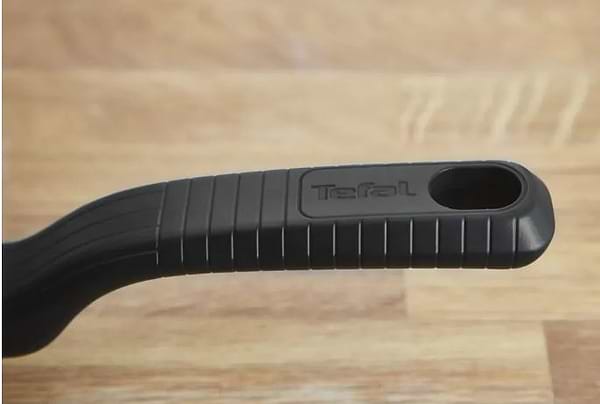 Фото - Сковорода універсальна Tefal G7260744 Comfort Max 30 см