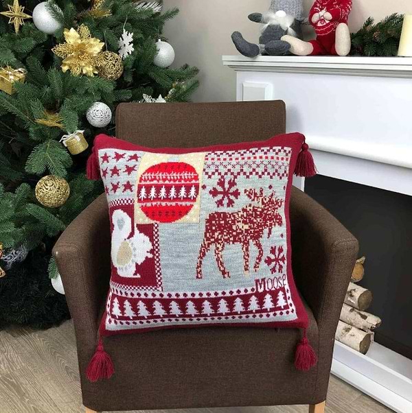 Фото - Подушка декоративна Прованс Подарунки 45х45 см (021998)