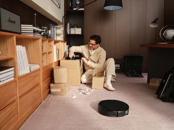 Фото - Робот-пилосос миючий RoboRock Saros 10R Black