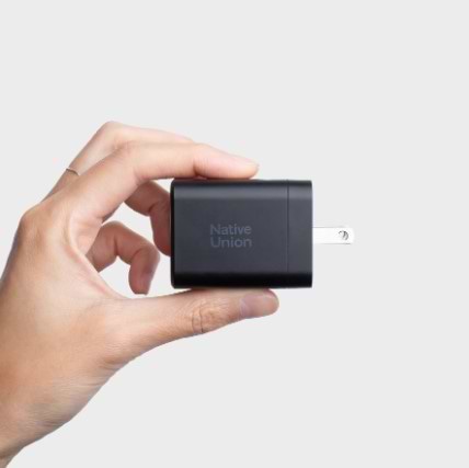 Фото - Мережевий зарядний пристрій Native Union Fast GaN Charger PD 45W Port Black (FAST-PD45AC-BLK-EU)