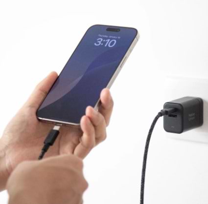 Фото - Мережевий зарядний пристрій Native Union Fast GaN Charger PD 45W Port Black (FAST-PD45AC-BLK-EU)