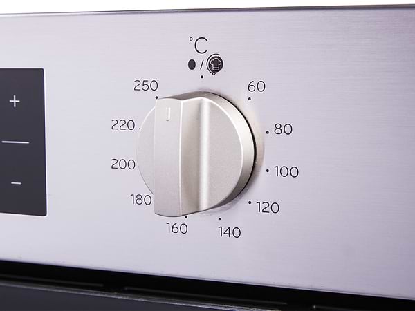 Фото - Духова шафа електрична Indesit IFW 6544 IX