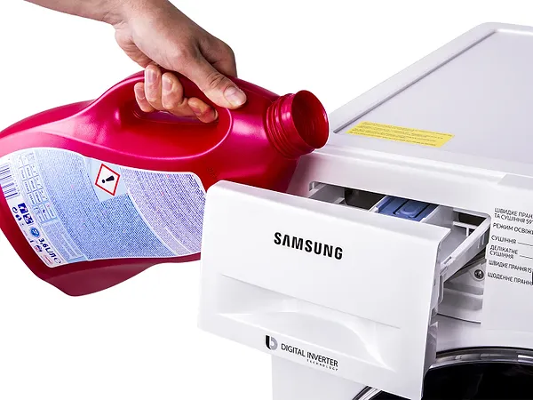 Фото - Стирально-сушильная машина Samsung WD70M4443JW/UA