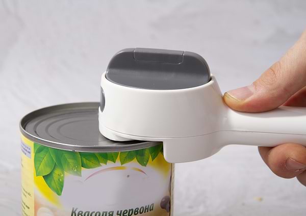 Фото - Нож консервный Joseph Joseph 20098 со встроенным крючком