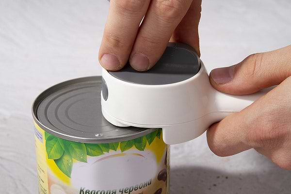 Фото - Нож консервный Joseph Joseph 20098 со встроенным крючком