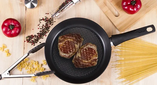 Фото - Сковорода універсальна Tefal C6940502 Chefs 26 см