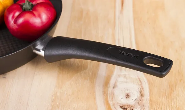 Фото - Сковорода універсальна Tefal C6940502 Chefs 26 см