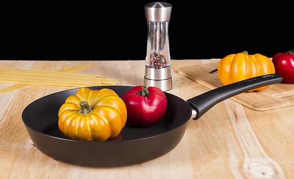 Фото - Сковорода універсальна Tefal C6940502 Chefs 26 см