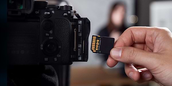 Фото - Карта памяти Kingston SD 128GB C10 UHS-II U3 R280/W100MB/s (SDR2V6/128GB)