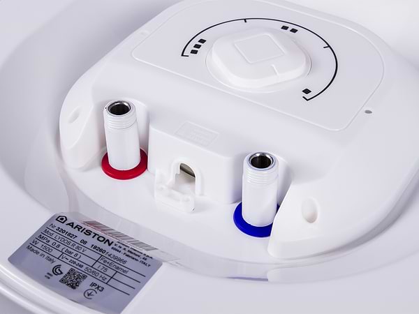 Фото - Водонагреватель Ariston LYDOS R 80 V