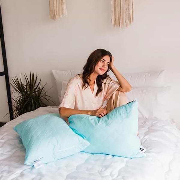 Фото - Подушка стандартна MirSon 1474 Valentino memory effekt М'яка 50х70 см (2200001539969)