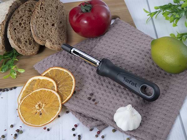 Фото - Овощечистка Tefal K1298114 COMFORT