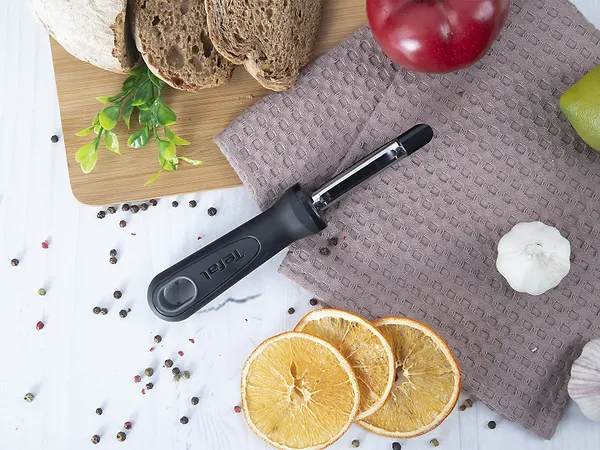 Фото - Овощечистка Tefal K1298114 COMFORT