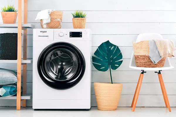 Фото - Стиральная машина Whirlpool FWSG61083WBV UA