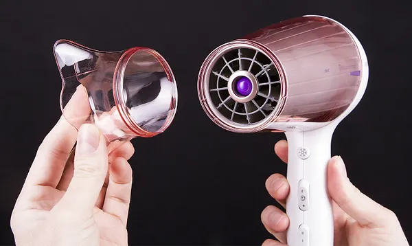 Фото - Фен Philips DryCare Prestige MoistureProtect HP8281/00