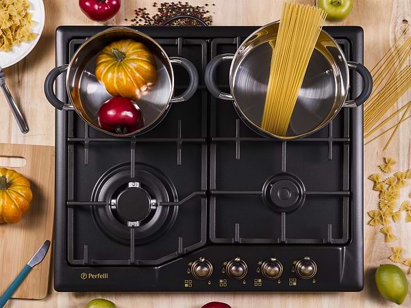 Фото - Варочная панель газовая Perfelli HGM 61629 BL RETRO