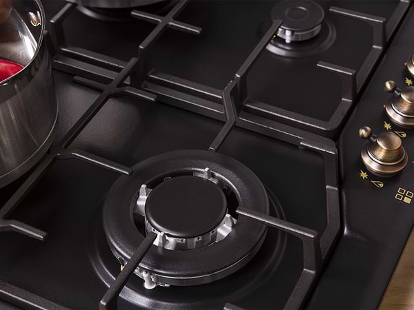 Фото - Варочная панель газовая Perfelli HGM 61629 BL RETRO