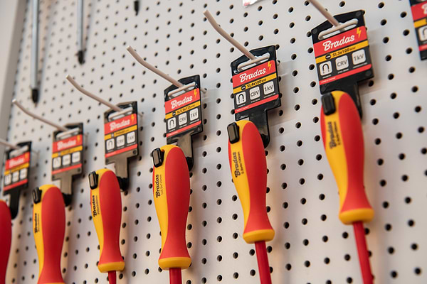 Фото - Викрутка BRADAS HOME&GARAGE SL 3/100 мм (DIY-SL1130100-V)