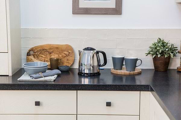 Фото - Электрический чайник Russell Hobbs 24990-70 Victory Stainless Steel