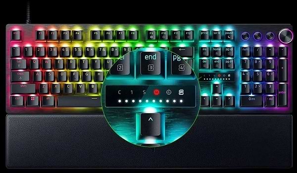 Фото - Клавіатура дротова ігрова Razer Huntsman V3 PRO (RZ03-04970100-R3M1)