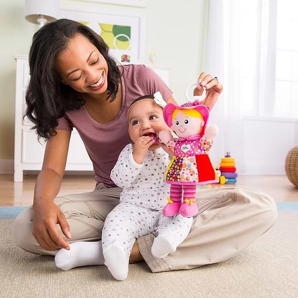 Фото - Подвеска Lamaze Кукла Эмили с погремкой (L27026)