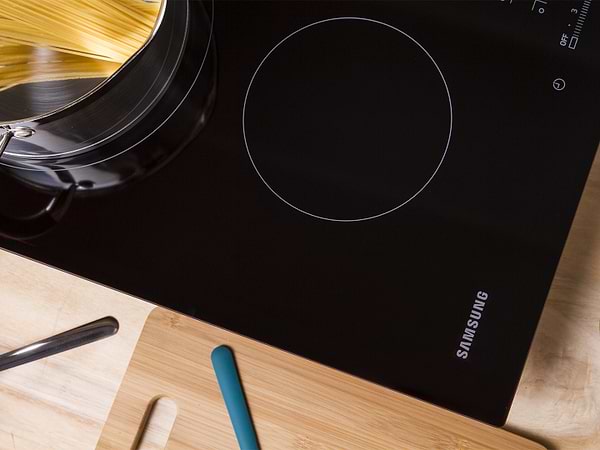 Фото - Варильна поверхня електрична Samsung NZ64H37070K/WT
