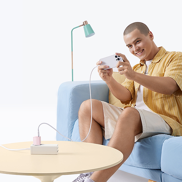 Фото - Мережевий зарядний пристрій Baseus PicoGo GaN Fast Charger 1C 45W EU Baby Pink (P10176800413-00)