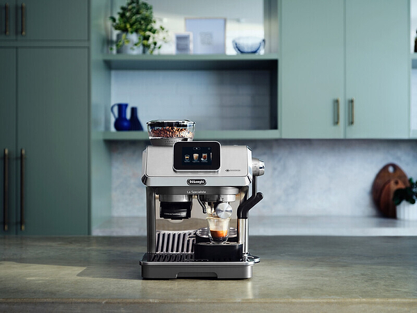 Фото - Кофеварка рожковая Delonghi EC9455.M La Specialista Touch