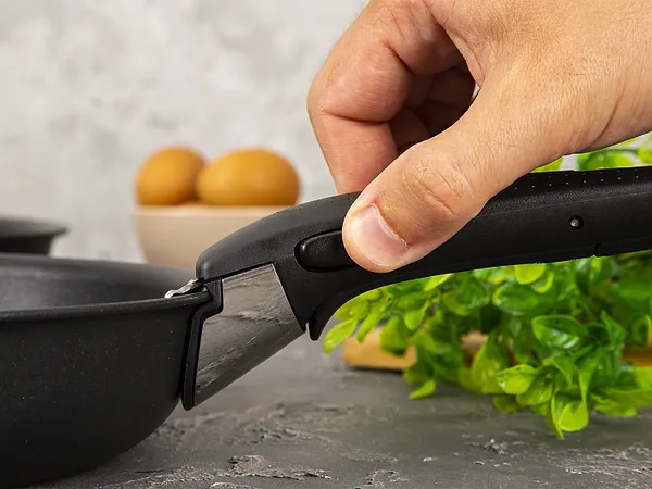 Фото - Набор сковород со съемной ручкой Tefal L6509205 Ingenio Expertise 3 пр.