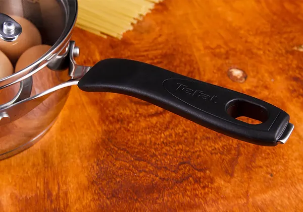 Фото - Набор посуды Tefal E493S874 Cook&Cool 8 пр., 18/20/24 см, сотейник 16 см с/кр