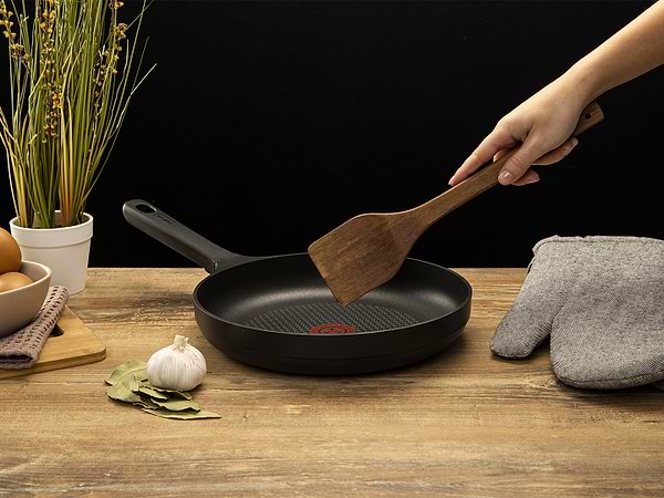 Фото - Сковорода універсальна Tefal G6050514 Trattoria 26 см