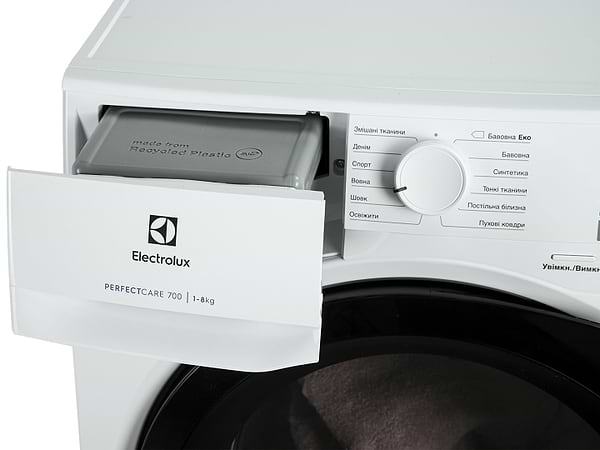 Фото - Сушильна машина Electrolux EW8H458BU