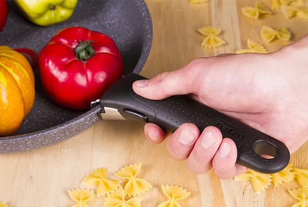 Фото - Набір сковорід зі знімною ручкою Tefal L6829072 Ingenio Mineralia Force 3 пр.