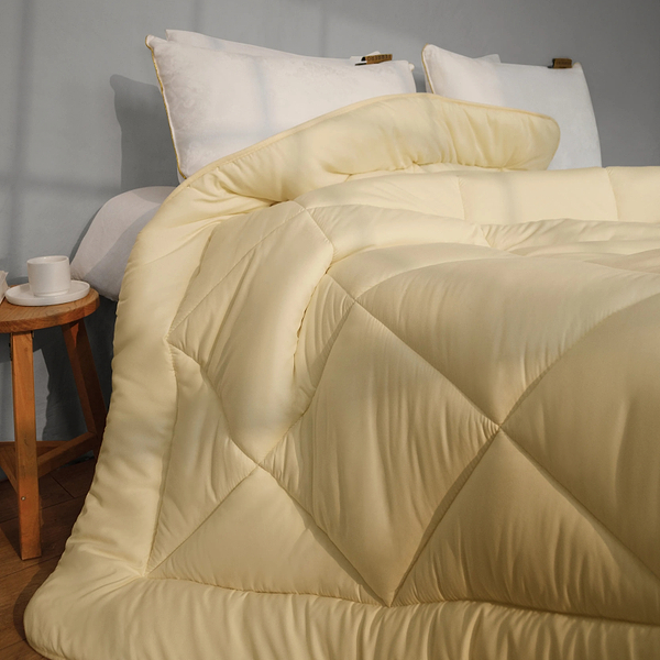 Фото - Одеяло всесезонное двуспальное евро MirSon №1657 Eco Light Krem 220x240 см (2200002652674)