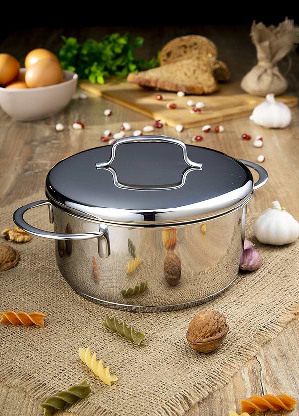 Фото - Кастрюля WMF 716766040 MINI 16 см, 1,5 л