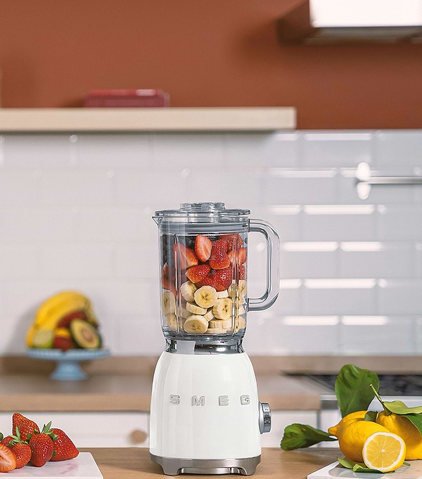 Фото - Блендер стаціонарний Smeg BLF03WHEU