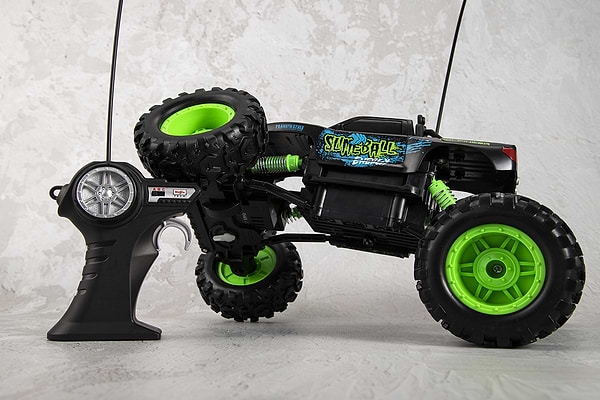 Фото - Радиоуправляемая машинкаMaisto Tech Tech Rock Crawler черный (81152 black)