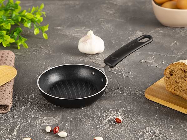 Фото - Сковорода універсальна Tefal B5670053 Simply Clean 12 см