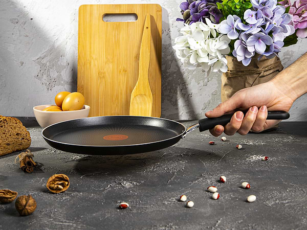 Фото - Сковорода для блинов Tefal C3841053 XL INTENSE 25 см