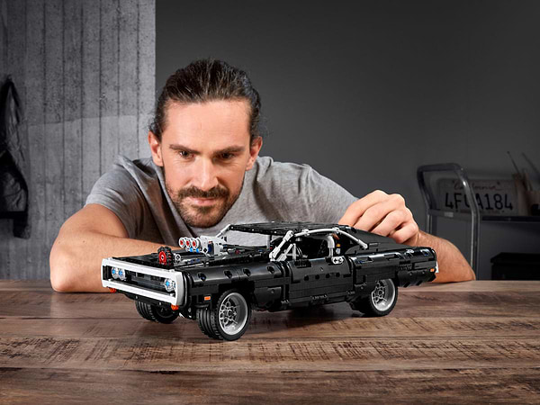 Фото - Конструктор LEGO Technic Dodge Charger Домініка Торетто (42111)