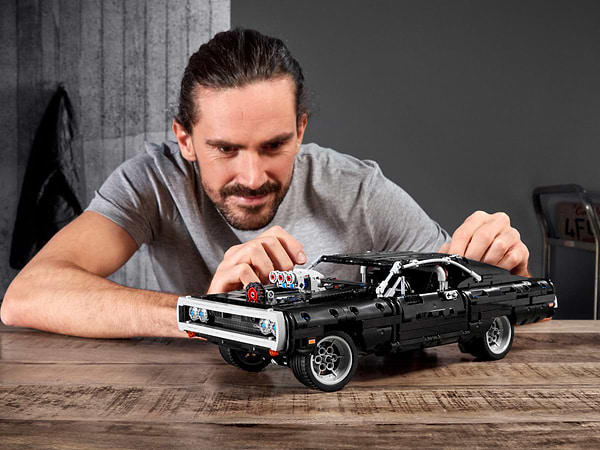 Фото - Конструктор LEGO Technic Dodge Charger Домініка Торетто (42111)