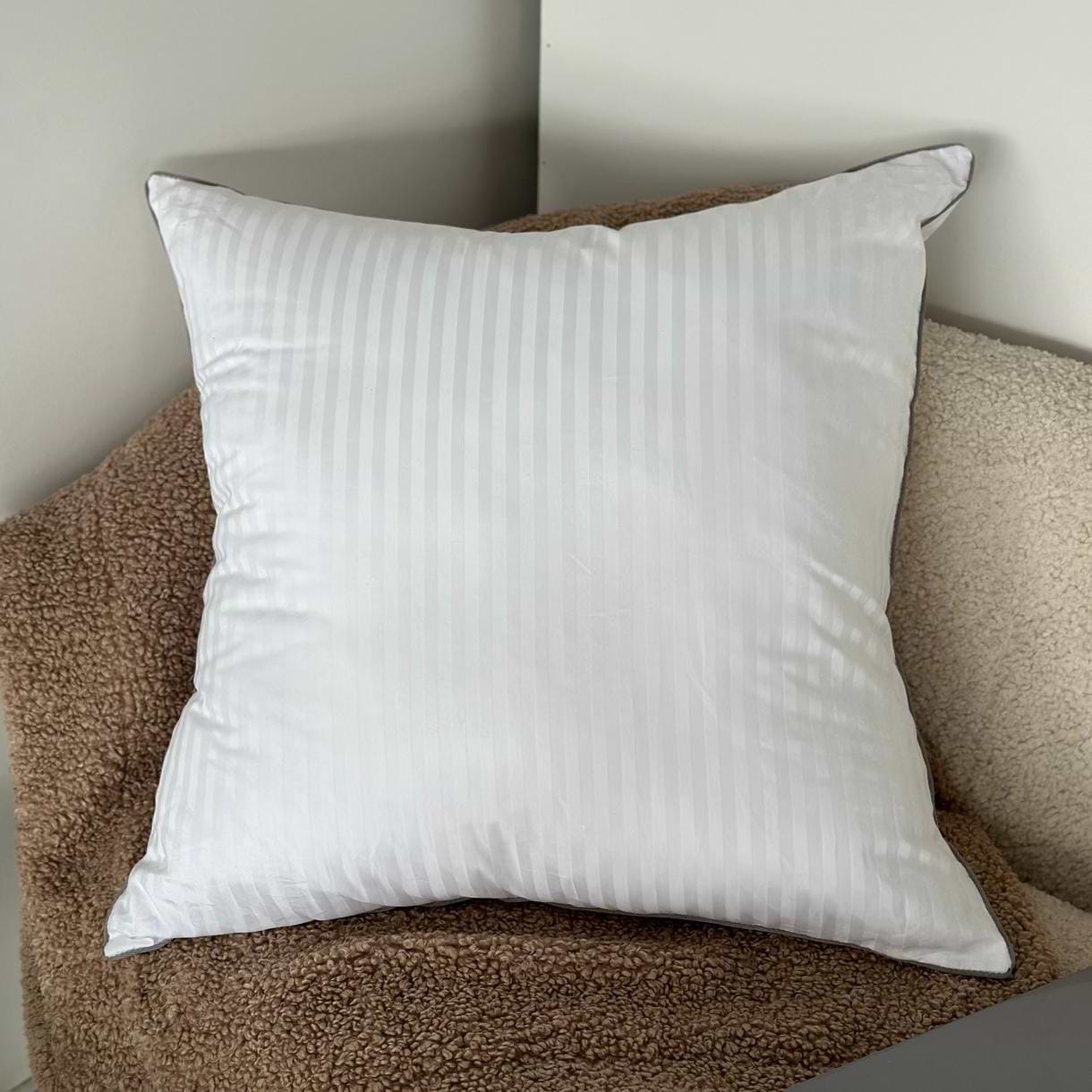 Подушка стандартна Lelit гіпоалергенна Кант Сірий Tendre Страйп сатин Біла 70/70 (1197368)