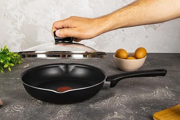 Фото - Сковорода універсальна Tefal B5580SET Day by Day с/кр 24 см