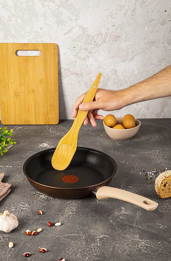 Фото - Сковорода універсальна Tefal G2540453 Eco Respect 24 см