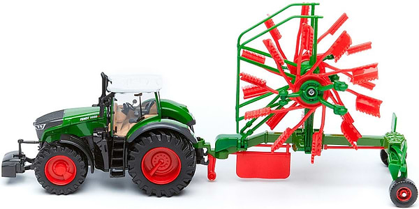 Фото - Наземная строительная техника Bburago ТРАКТОР FENDT 1050 VARIO c роторными валковыми граблями (10 cm) (18-31665)
